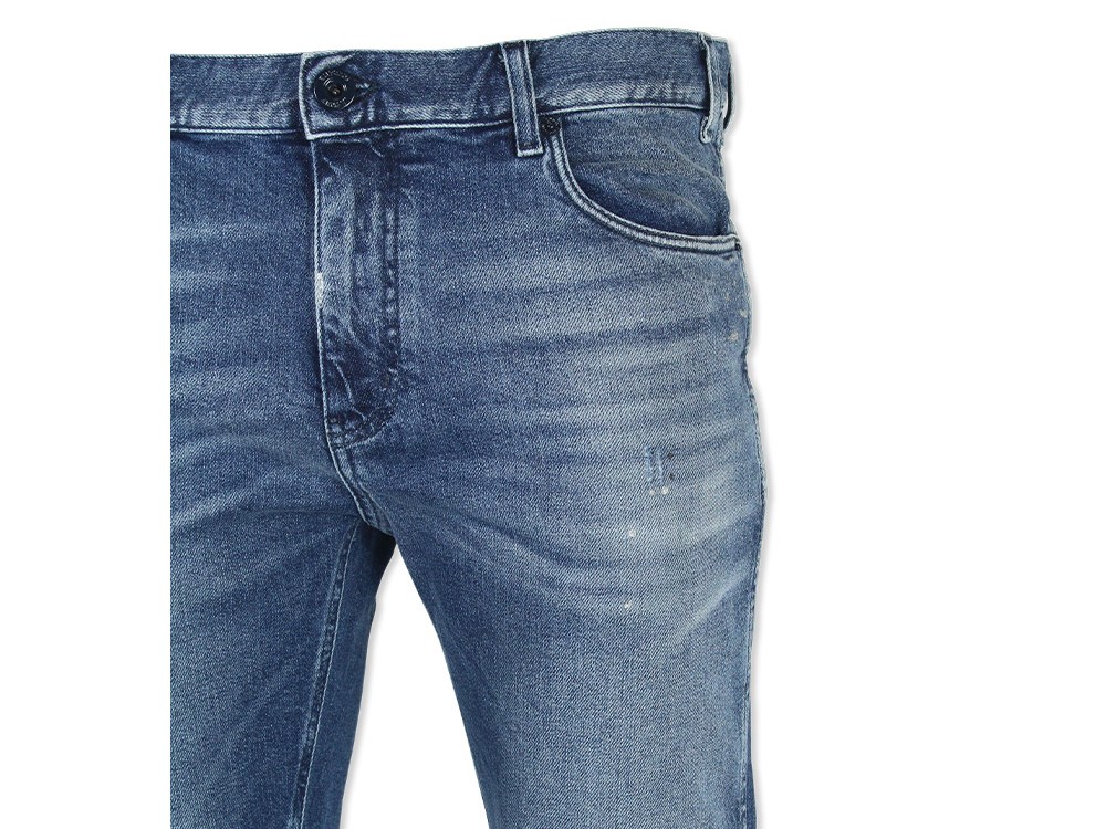 J16 Slim fit Stone-Wash Jeans
